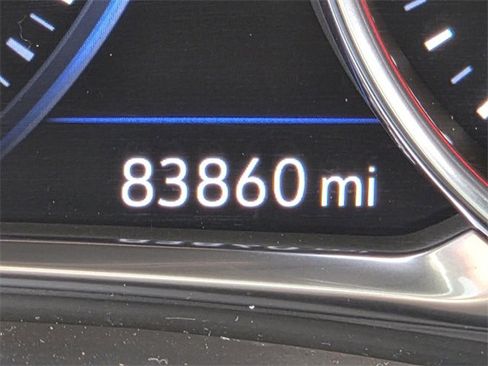 Used 2023 Chevrolet Traverse Premier image 29