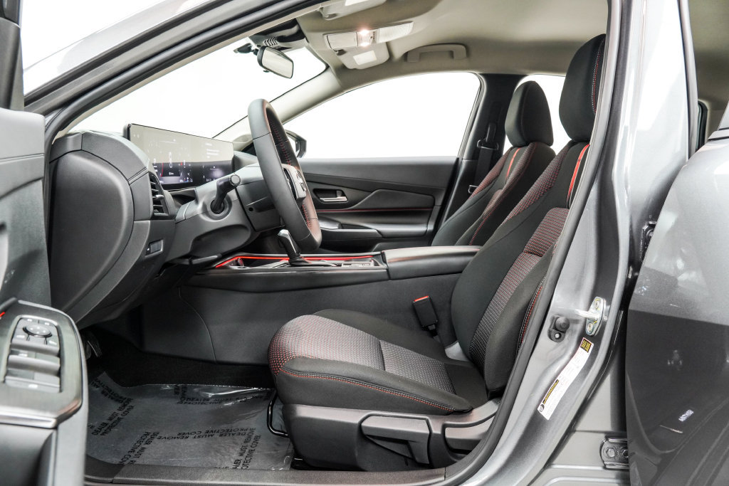 Used 2026 Nissan Sentra SR w/ Floor Mat Package FWD image 17