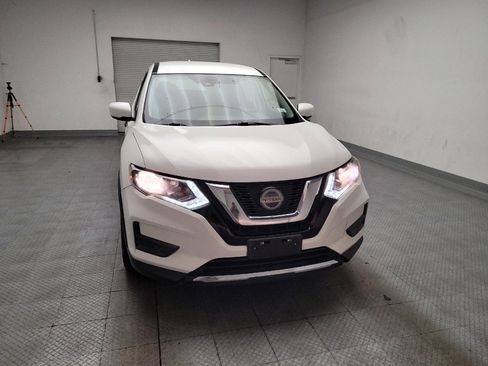 Used 2019 Nissan Rogue S FWD image 14