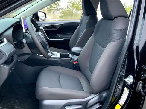 Certified 2025 Toyota RAV4 LE image 8