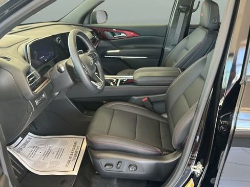 Used 2026 Chevrolet Traverse Z71 AWD/4WD image 8