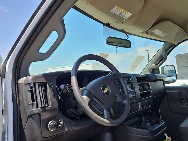 New 2026 Chevrolet Express 2500 Extended w/ Communications Package RWD image 10