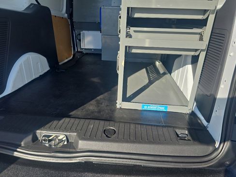 Used 2017 Ford Transit Connect XL image 12