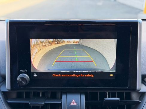 Used 2023 Toyota RAV4 XLE image 38