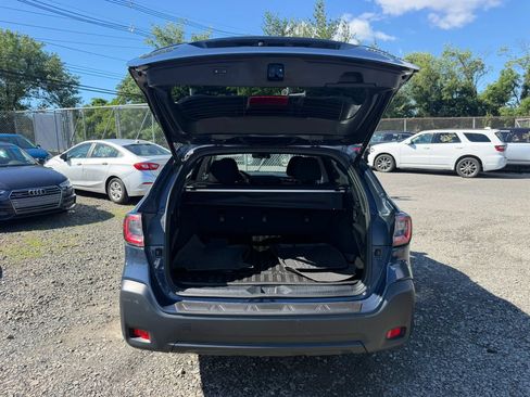Used 2024 Subaru Outback Premium AWD/4WD image 27