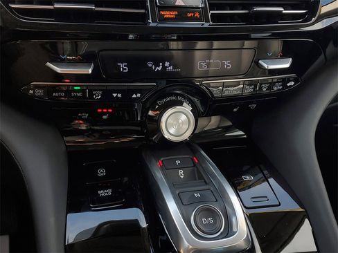 Certified 2025 Acura MDX w/ Technology Package image 29