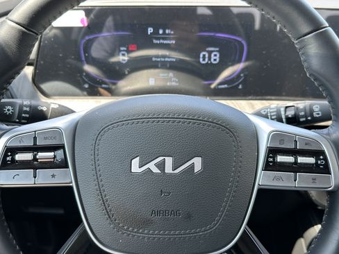 Used 2025 Kia Telluride EX FWD image 28