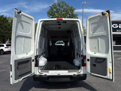 Used 2016 Nissan NV 2500 S w/ Power Package RWD image 11