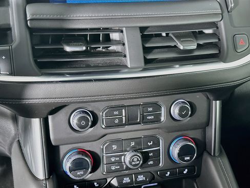 Used 2023 Chevrolet Tahoe Z71 w/ Z71 Off-Road Package AWD/4WD image 24