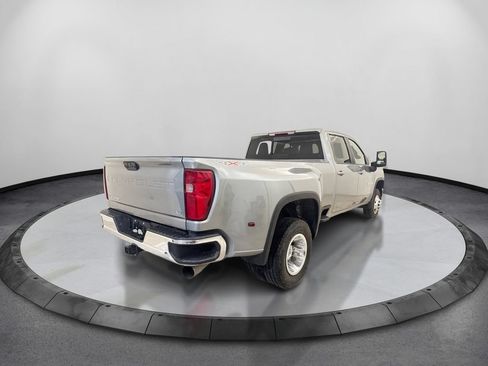 Used 2025 Chevrolet Silverado 3500 LT AWD/4WD image 5