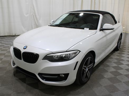 Used 2017 BMW 230i Convertible image 35