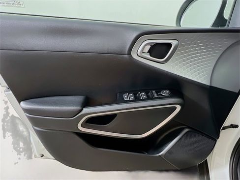 Used 2023 Kia Soul LX w/ Option Group 015 image 28