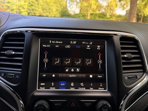 Used 2018 Jeep Grand Cherokee SRT AWD/4WD image 20