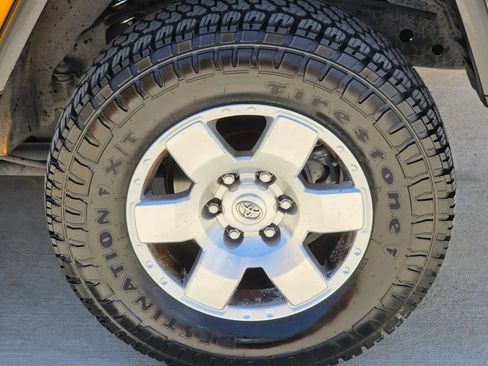 Used 2007 Toyota FJ Cruiser 4WD image 33