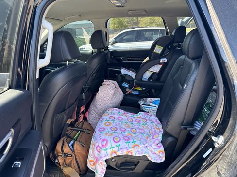 Used 2023 Kia Telluride S image 7