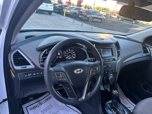 Used 2017 Hyundai Santa Fe Sport FWD image 26