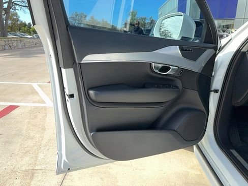 Used 2018 Volvo XC90 T5 Momentum w/ Convenience Package image 10