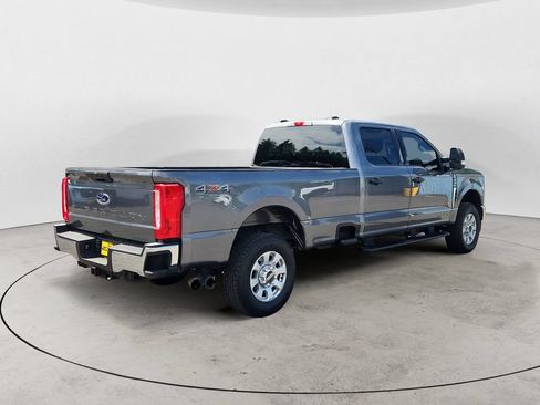 Certified 2024 Ford F250 XLT AWD/4WD image 5