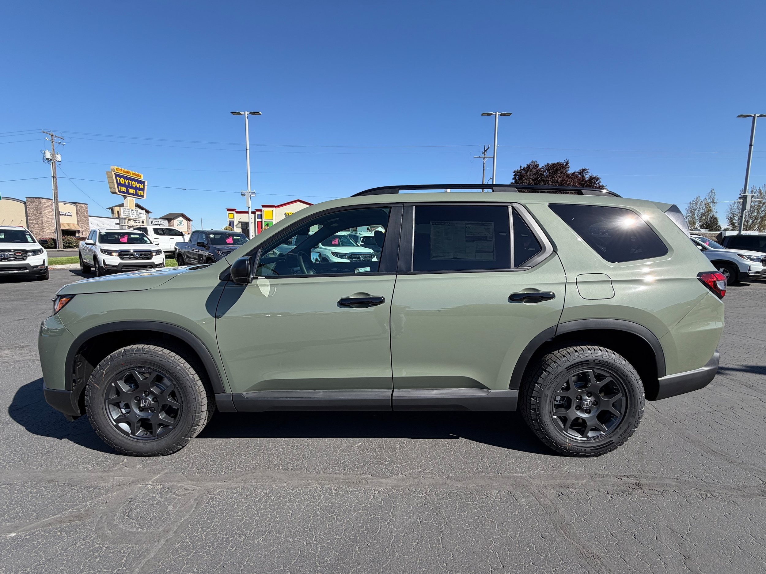 New 2026 Honda Pilot TrailSport image 8