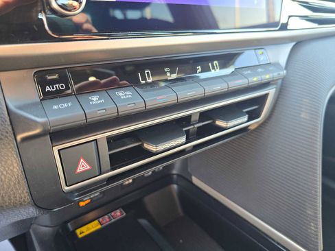 Certified 2025 Toyota Camry SE FWD image 29