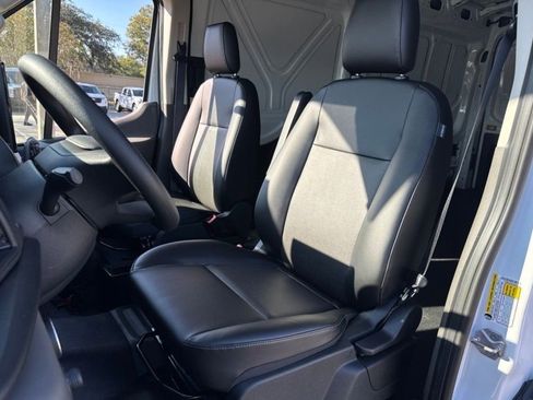 New 2026 Ford Transit 250 148 Medium Roof image 15