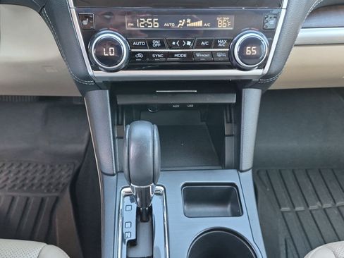 Used 2018 Subaru Outback 2.5i Limited AWD/4WD image 26