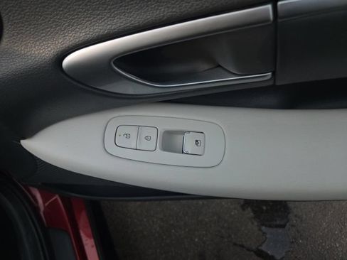 Used 2025 Hyundai Sonata SEL FWD image 40