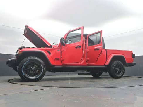 Used 2024 Jeep Gladiator Sport image 59