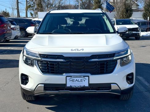 Certified 2024 Kia Seltos EX image 2