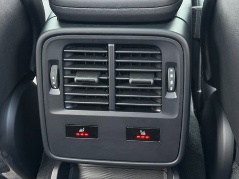 Used 2020 Porsche Taycan 4S w/ Premium Package image 39