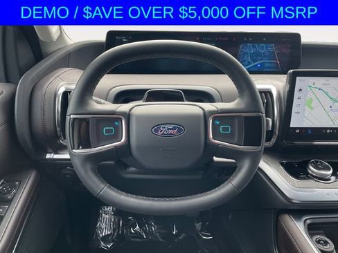 New 2026 Ford Expedition Platinum w/ Platinum Ultimate Package AWD/4WD image 12