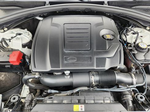 Certified 2019 Land Rover Range Rover Velar R-Dynamic SE AWD/4WD image 26