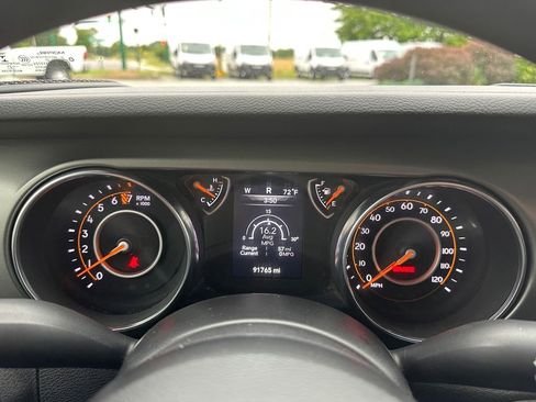 Used 2021 Jeep Gladiator Sport w/ Trailer Tow Package image 15