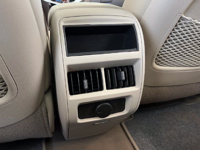 Used 2015 Cadillac SRX Luxury w/ Driver Awareness Package FWD image 31