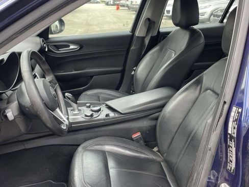 Used 2017 Alfa Romeo Giulia Sprint w/ Cold Weather Package image 3