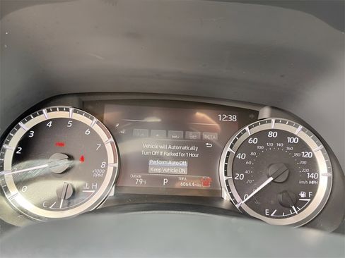 Used 2024 Toyota Highlander LE image 8