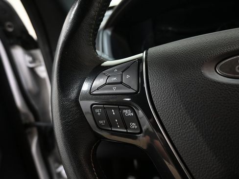 Used 2018 Ford Explorer Platinum image 28