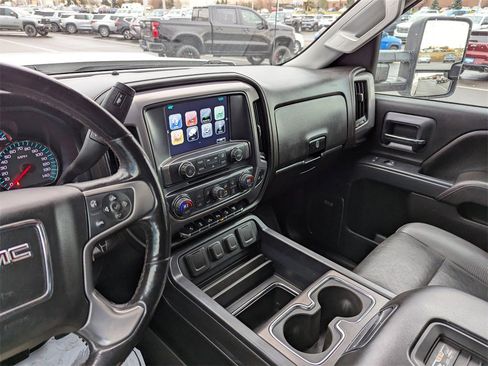 Used 2018 GMC Sierra 3500 SLT image 21