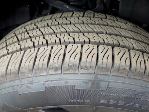 Used 2025 Ford F150 Lightning Flash AWD/4WD image 38