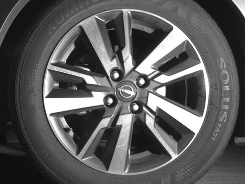 Used 2025 Nissan Versa SV FWD image 12