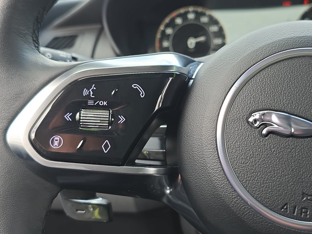 Used 2024 Jaguar E-PACE R-Dynamic SE AWD/4WD image 17