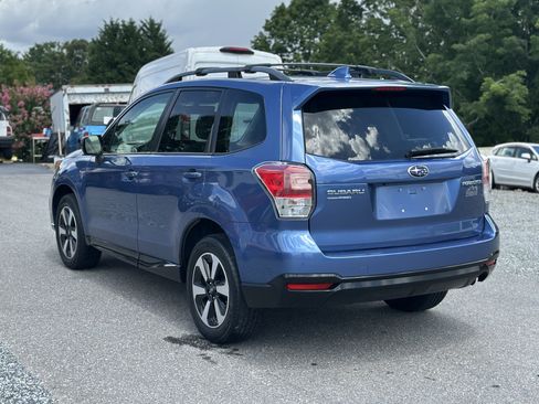 Used 2018 Subaru Forester 2.5i Premium w/ All-Weather Package AWD/4WD image 5