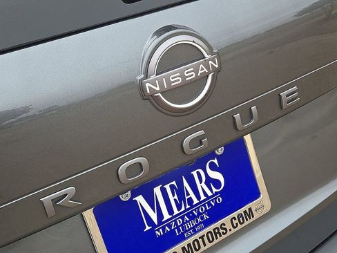 Used 2024 Nissan Rogue SV FWD image 11