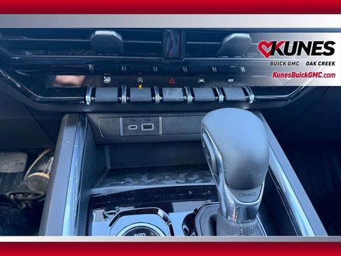 New 2026 GMC Canyon Elevation w/ Convenience Package image 16