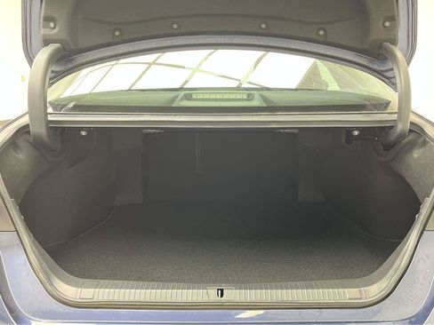 Used 2020 Toyota Avalon XLE w/ Carpet Mat Package FWD image 27