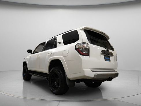 Used 2021 Toyota 4Runner TRD Off-Road AWD/4WD image 3