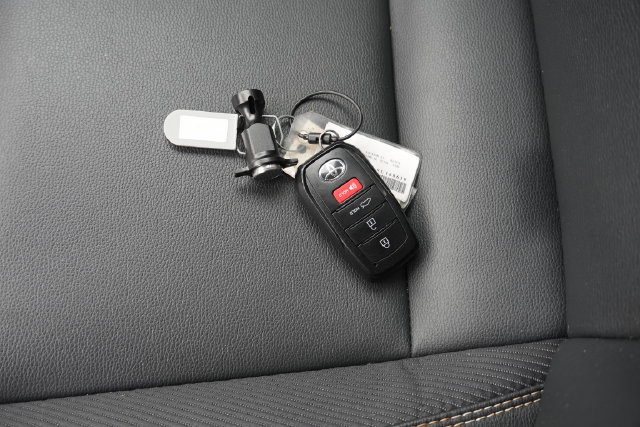 Used 2025 Toyota Camry SE FWD image 43
