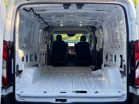 New 2026 Ford Transit 250 Low Roof RWD image 8