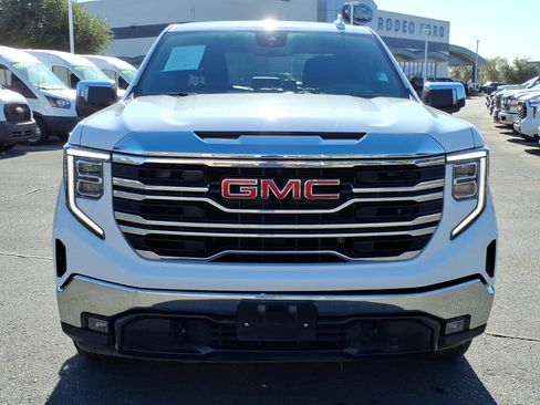 Used 2023 GMC Sierra 1500 SLT w/ X31 Off-Road Package AWD/4WD image 8