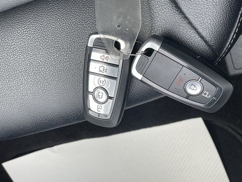 Used 2019 Ford Fusion SEL image 29